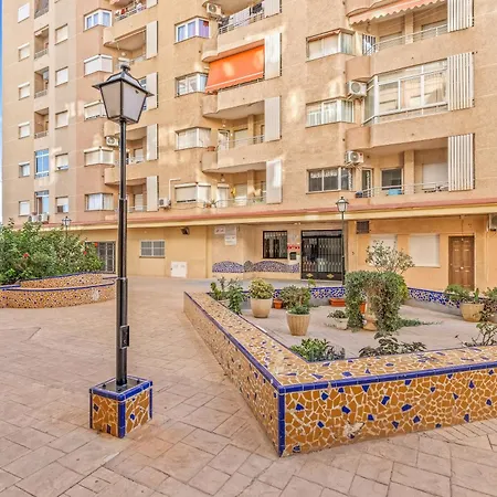 A 200m De La Playa Apartament *