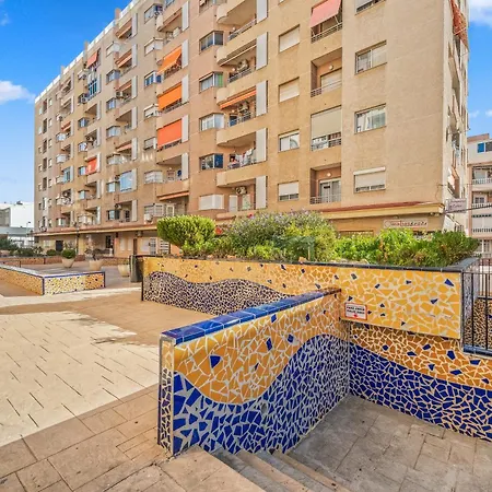 A 200m De La Playa Apartament *